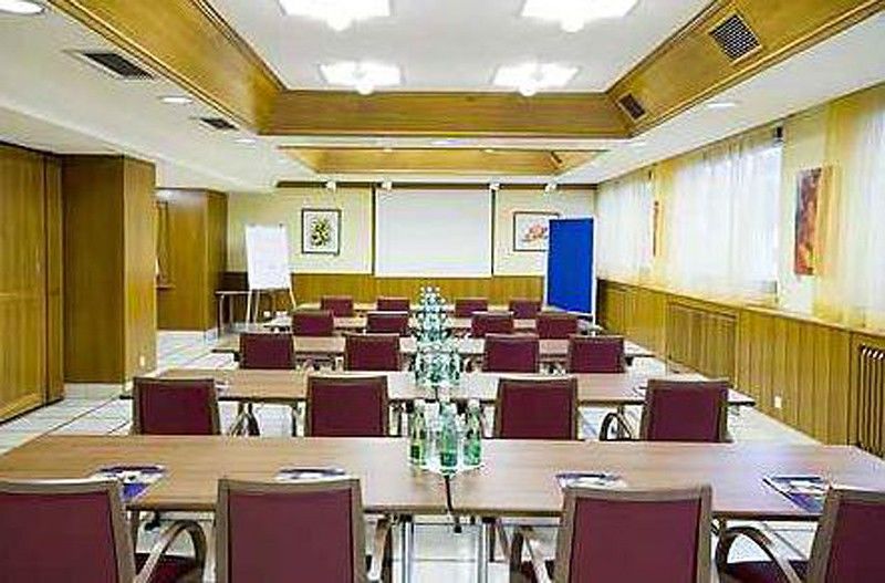 Das Reinisch Hotel - Near Vienna Airport Schwechat Exteriör bild